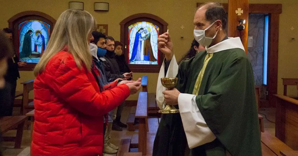 La vuelta de las ceremonias religiosas, en imágenes