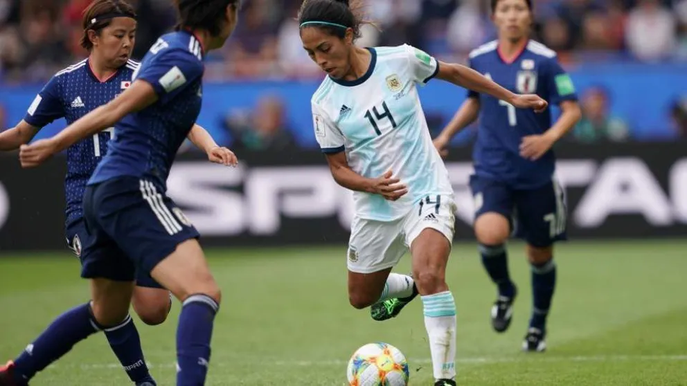 ¿Cuáles son las diferencias económicas entre el fútbol masculino y femenino?