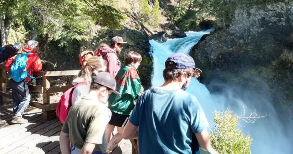 ¿Cuáles son las áreas y senderos habilitados dentro del Parque Nacional?