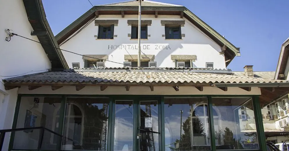 Iba en moto y lo chocaron: se fracturó y perdió varios dientes