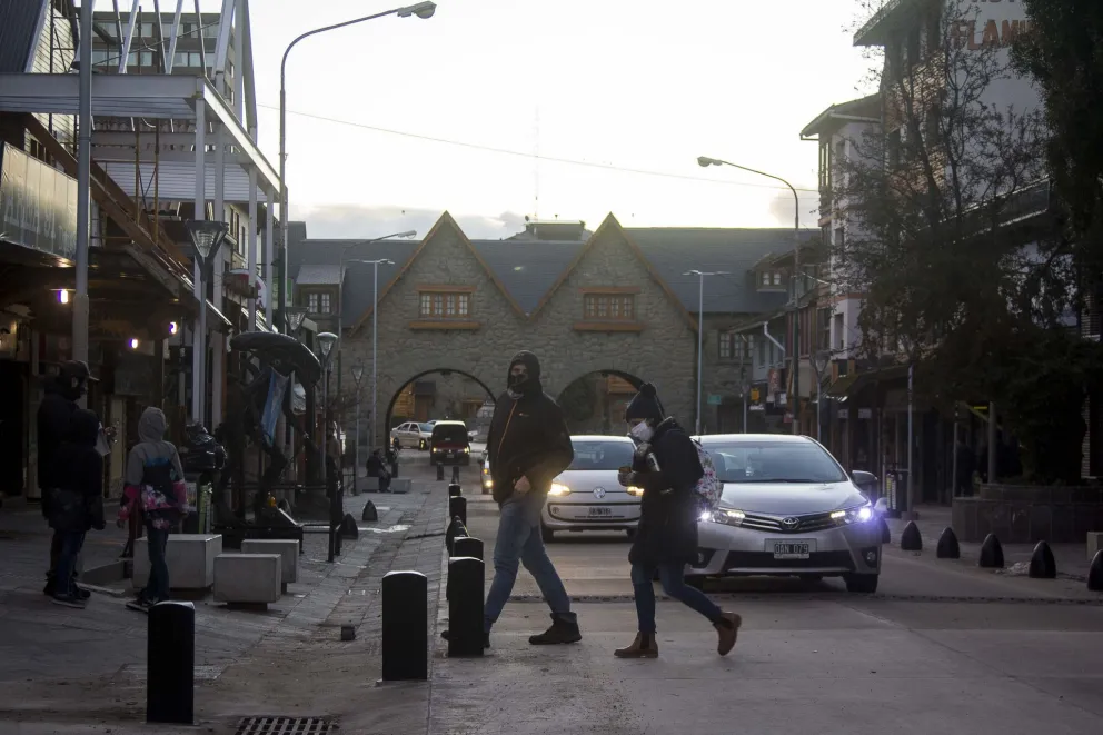 Para el 58% de los rionegrinos, el aumento de los contagios es responsabilidad de “la gente”