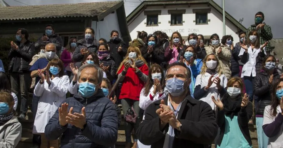 Trabajadores de salud vuelven a manifestarse por la recomposición salarial