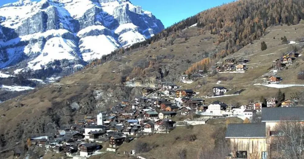 Te dan 70 mil euros si vas a vivir a un paraíso en Suiza