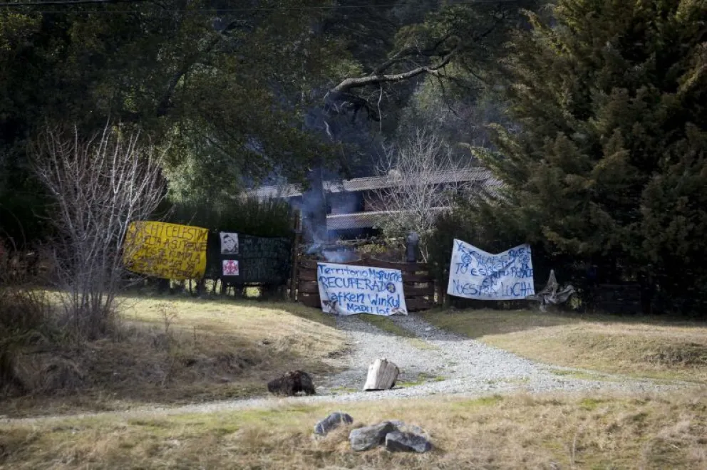 La ministra de Seguridad desmintió que vayan a darle tierras a los que ocupan en Villa Mascardi