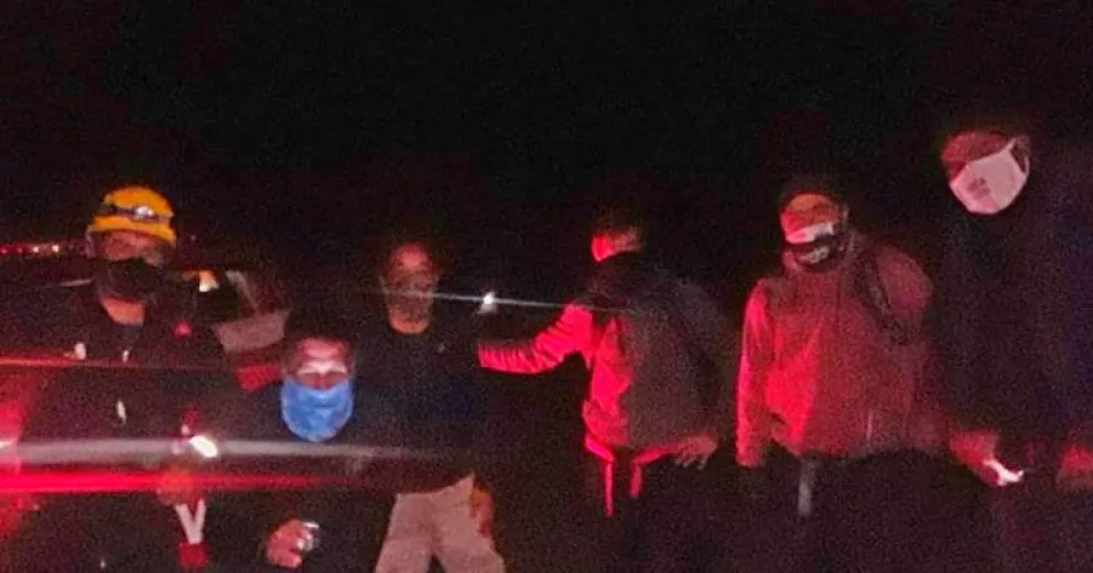 Se perdieron en un cerro y tuvieron que ser rescatados