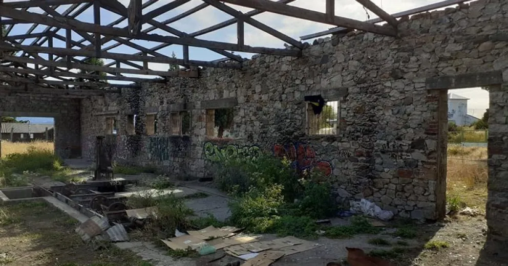 Aspiran a reconvertir el viejo aserradero en deslumbrante centro cultural