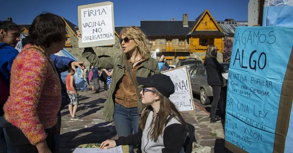 “Hagamos algo”… contra la vacuna