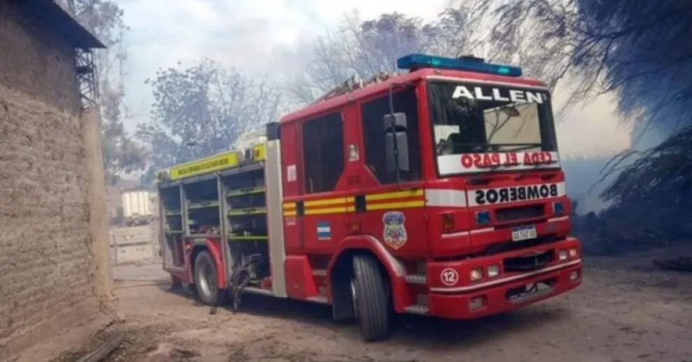 Quisieron prender fuego la casa del director de Tránsito en Allen