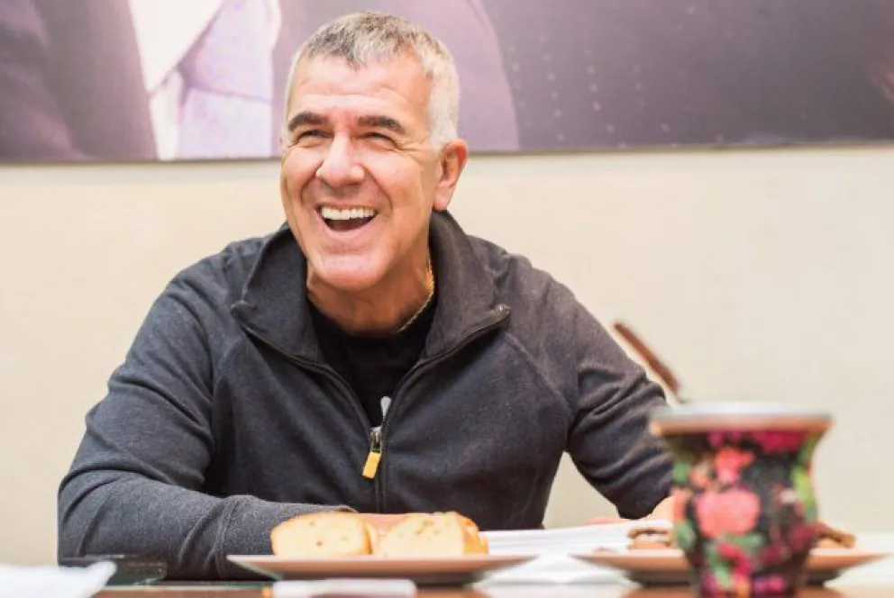 En Santa Fe evalúan retirarle a Dady Brieva una distinción entregada por su trayectoria