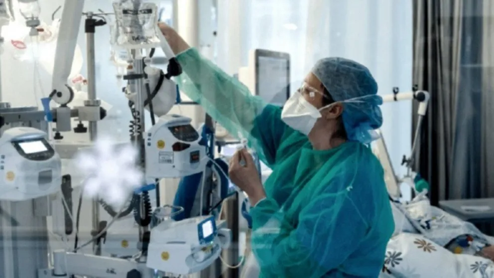 El coronavirus permanece activo en la piel por 9 horas