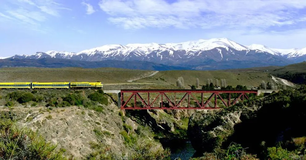Del Alto Valle a Bariloche, un viaje con “mil” paisajes  