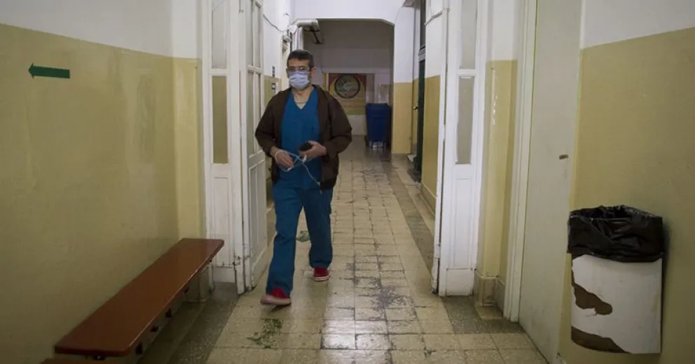 Fuertes números en la provincia: 460 diagnosticados y doce decesos