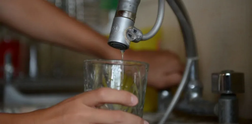 Barrios con suministro de agua condicional por tareas de limpieza