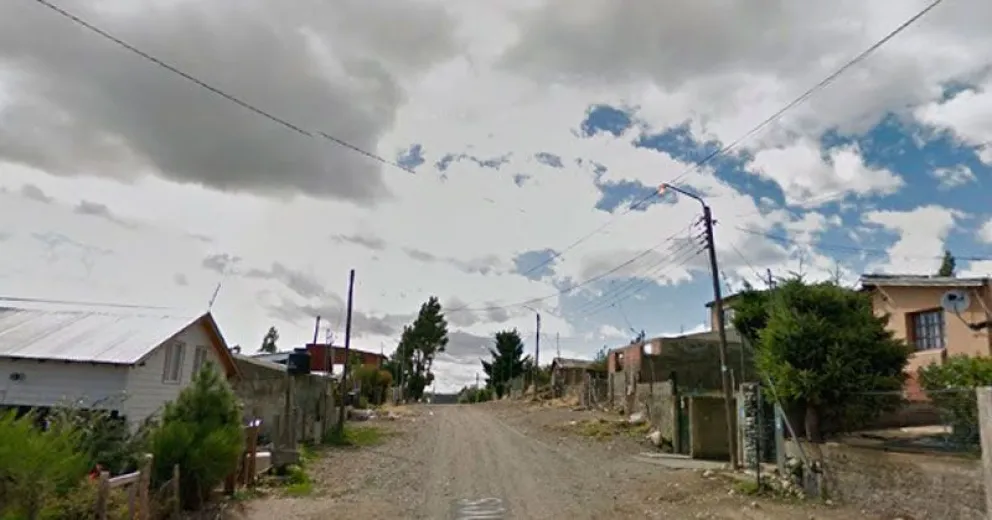 Un hombre fue detenido por apedrear una casa y agredir a una mujer