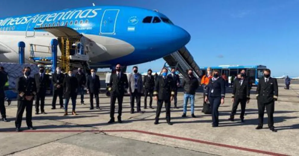 El 23 de octubre vuelven los vuelos a Bariloche: ¿quiénes podrán volar y cuándo se retomaría el servicio con regularidad?   