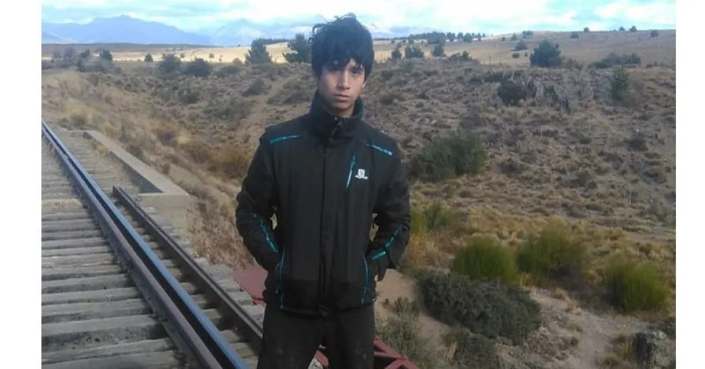 Buscan un joven de 18 años que desapareció con dinero en efectivo y tarjetas
