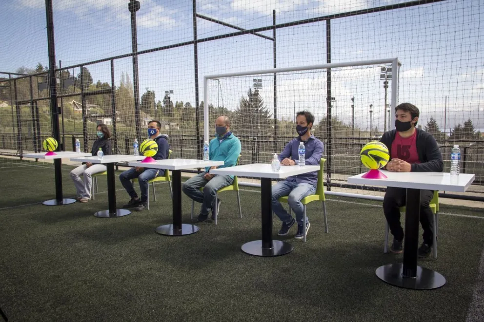 Propietarios de complejos de fútbol presentaron protocolo para poder reabrir