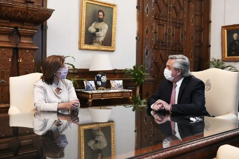 La gobernadora dijo que habrá diálogo por la toma de Villa Mascardi pero respetando la democracia