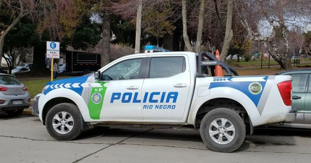 Se juntaron por la madrugada en la plaza Belgrano, pero un vecino los denunció