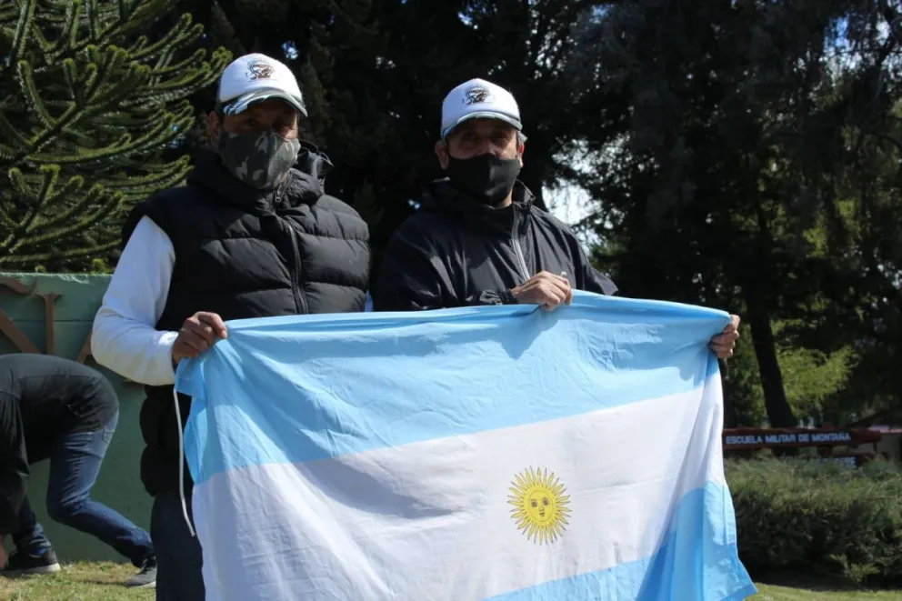 Vecinos reconocieron la tarea de la Escuela Militar en la pandemia y durante la emergencia climática