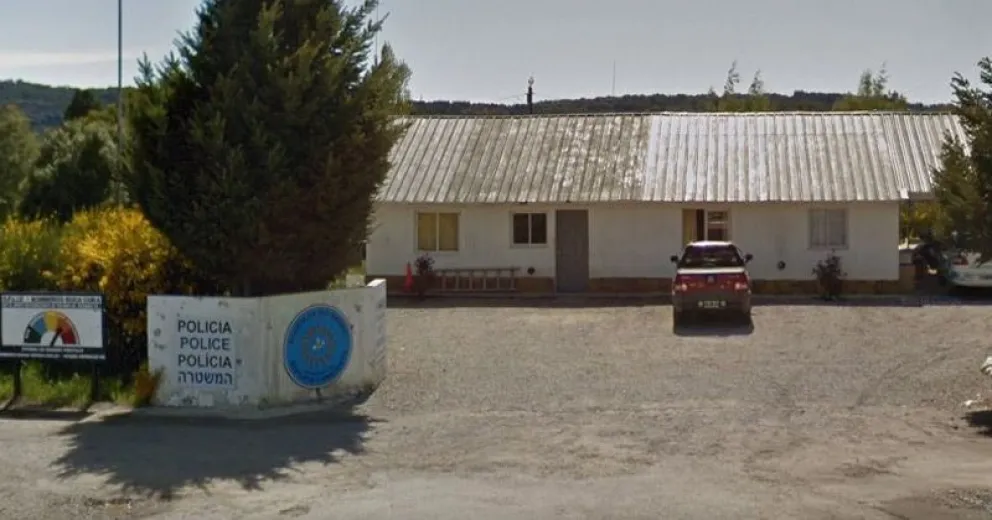 Dejó el auto con las llaves puestas y se lo llevaron del patio de su casa
