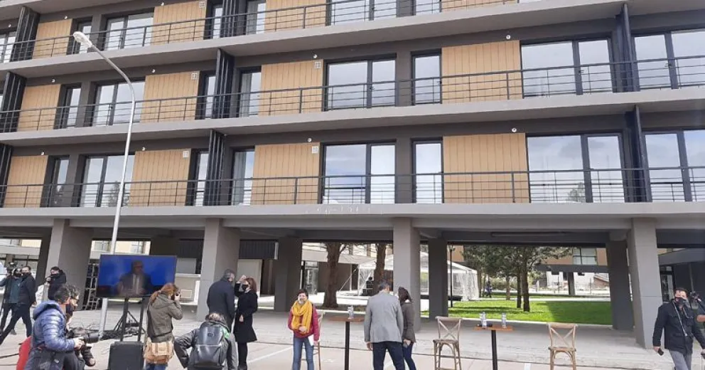 Adjudicatarios del Plan Procrear indican que el acto en Bariloche “fue una puesta en escena”