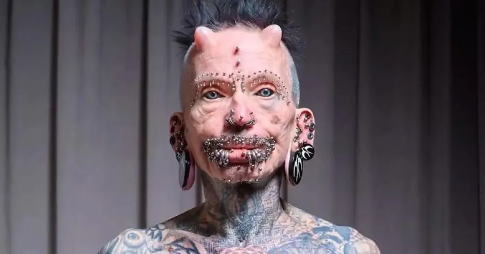 Parece un monstruo y cree que es divertido