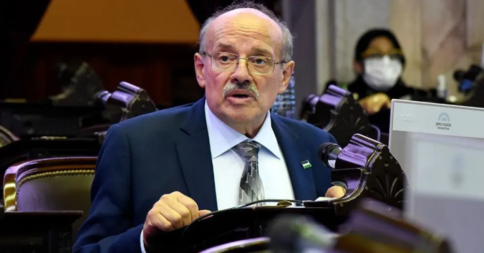 Di Giacomo aprueba el presupuesto, pero quiere algo más para las provincias