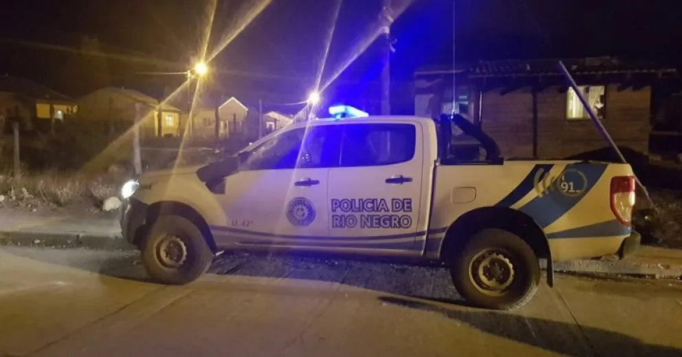 Fue al domicilio de su ex pareja y provocó daños