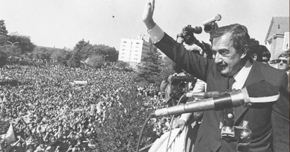Se cumplen 37 años de la vuelta de la democracia en Argentina