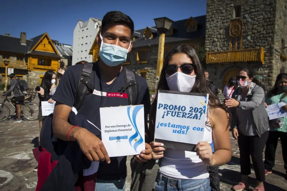 “Lo veo díficil” dijo Gennuso sobre los actos de egreso presenciales