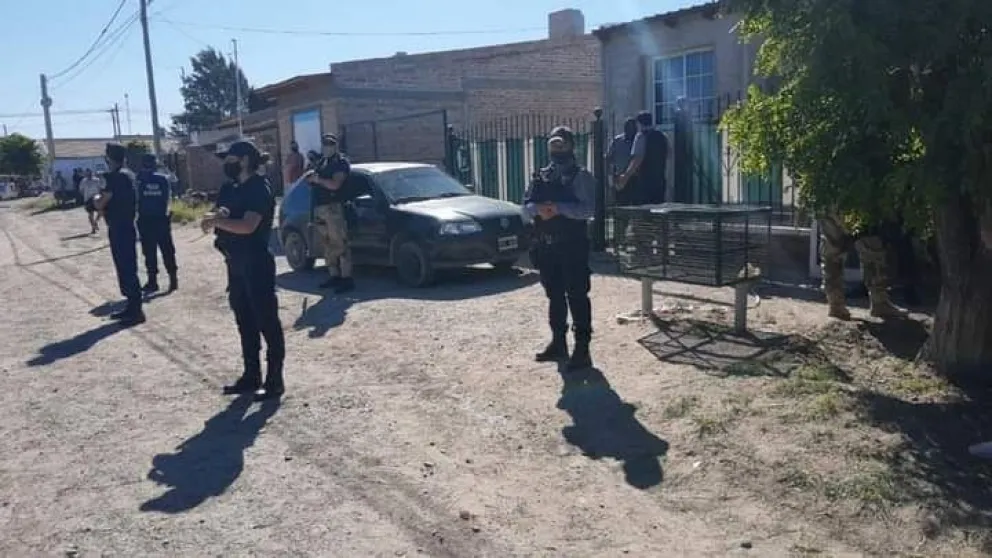 Asesinó a cuchilladas a su pareja e intentó suicidarse