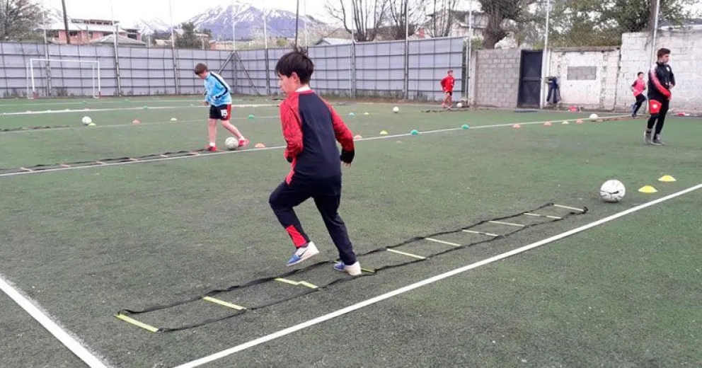 "Somos animales competitivos": cómo se prepara Estudiantes Unidos para volver al ruedo
