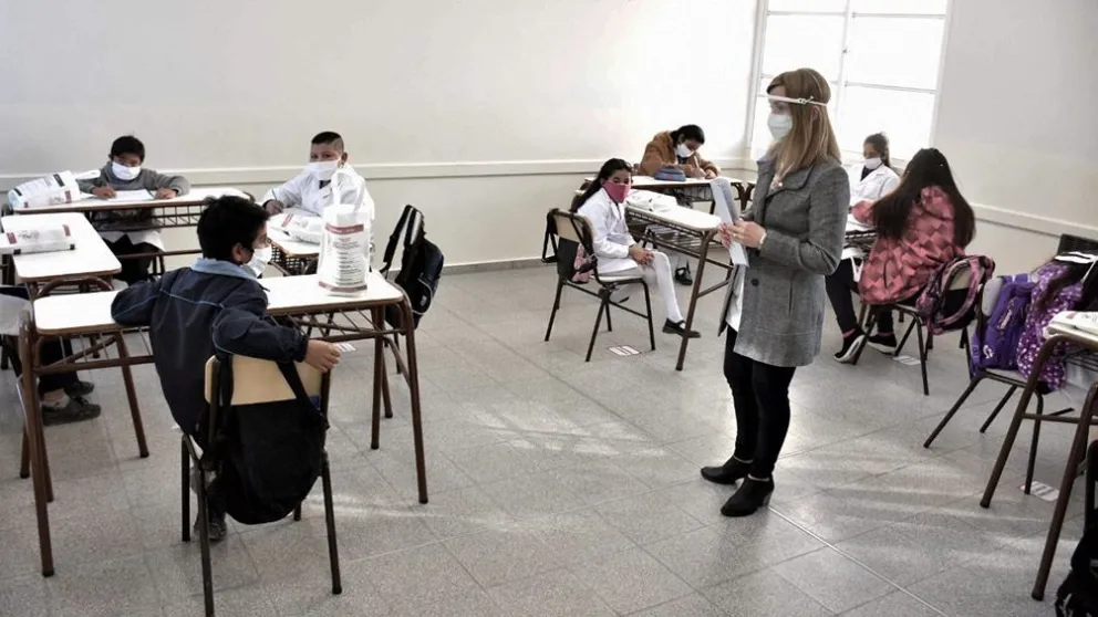 Comienzo del ciclo lectivo: "hay que extremar los cuidados hoy”, dijo Cafiero