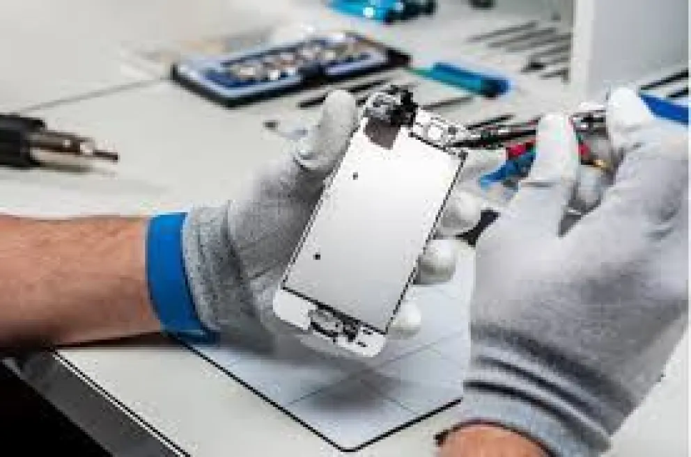 El falso service de los celulares sumó una nueva víctima