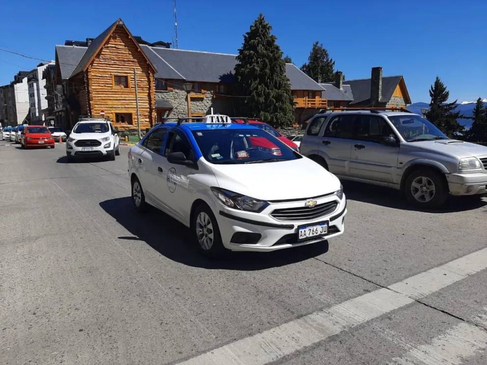 Taxistas piden recomposición de tarifa en un 22% de mínima