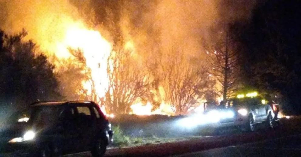 En una sola noche tuvieron que apagar dos incendios: “fueron intencionales”