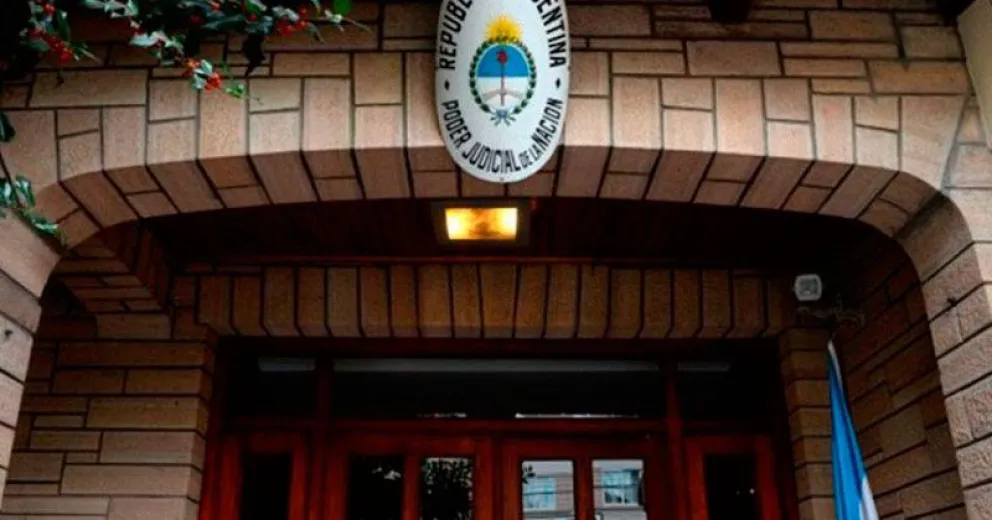 Funcionaria asegura que los tres millones eran para fines oficiales