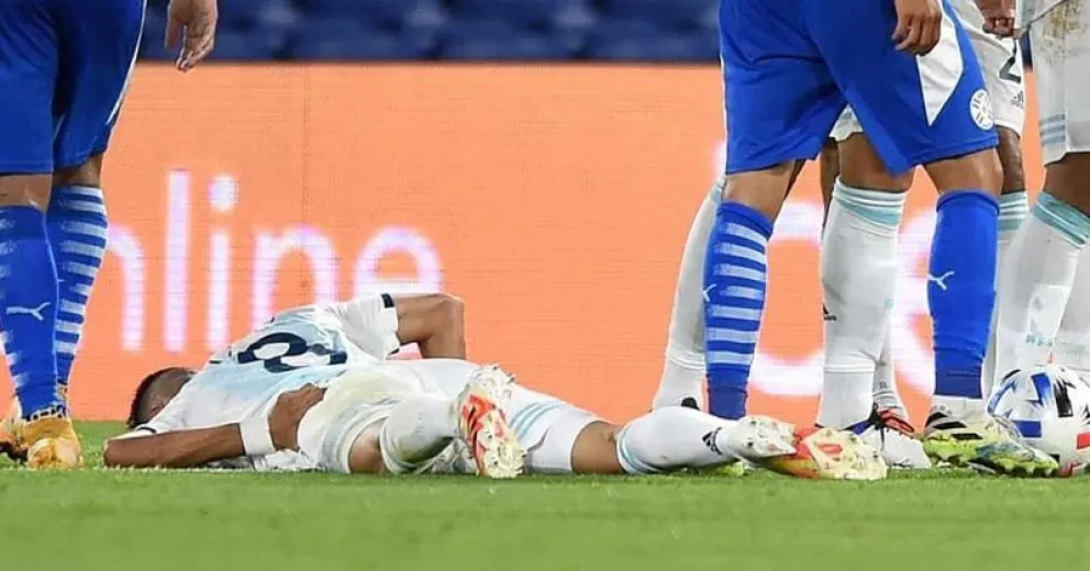 Palacios estará tres meses sin jugar al confirmarse una fractura en la columna