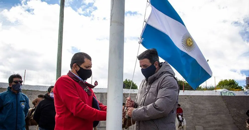 La celeste y blanca bien arriba en el Velódromo Municipal