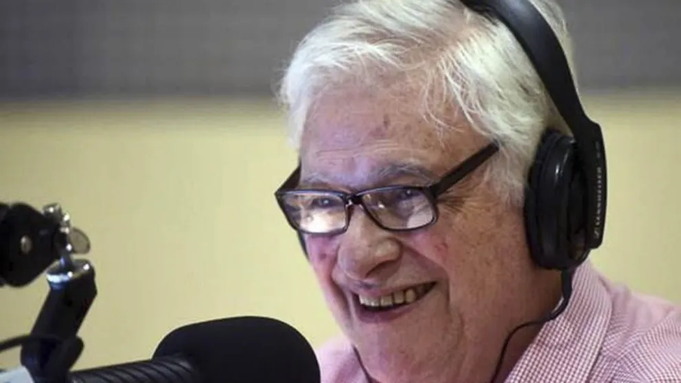 Héctor Larrea anunció su retiro de la radio