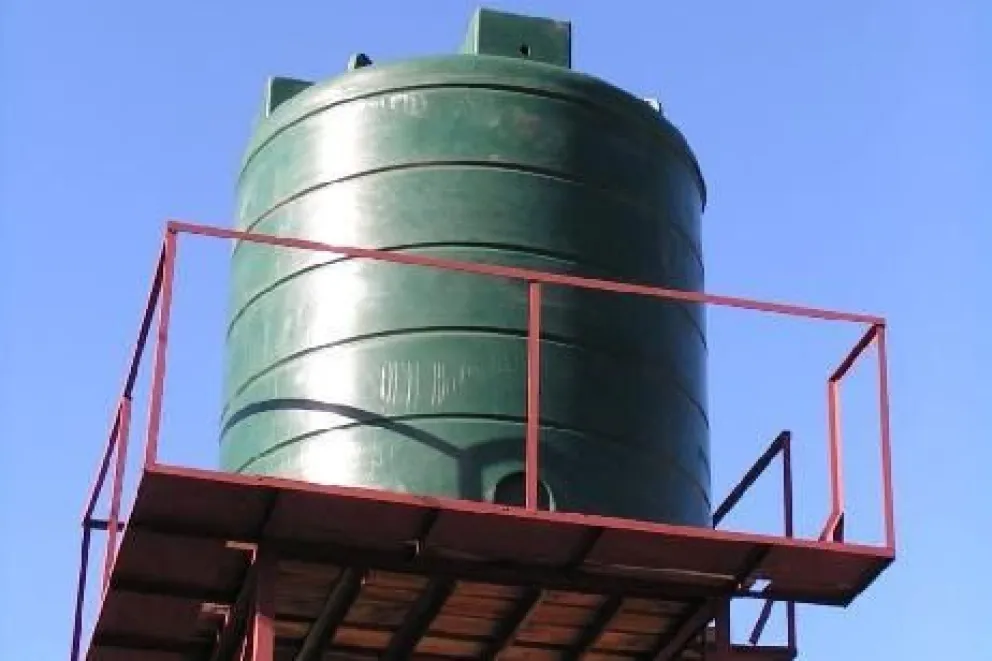 Aguas Rionegrinas remarca la importancia de contar con el tanque de agua domiciliario