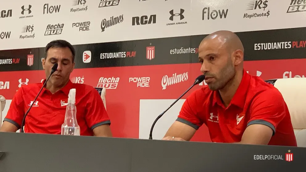 Mascherano anunció su retiro del fútbol profesional