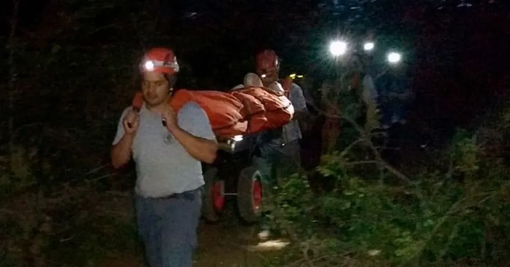 Un escalador fue rescatado luego de sufrir una fuerte caída