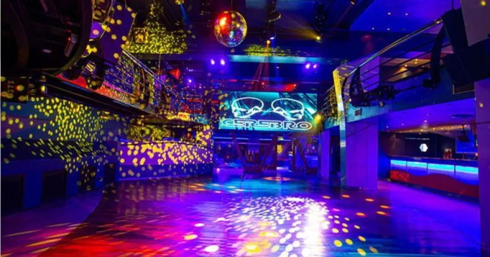 Esperan reabrir las discotecas para egresados a mediados de diciembre