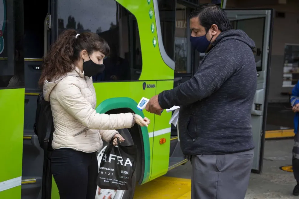 Habilitaron los colectivos de larga distancia dentro y fuera de la provincia