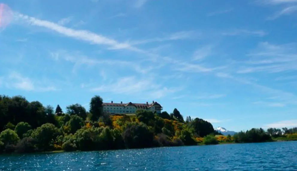 Ecologista asegura que "estelas químicas" están generando cambios climáticos en Bariloche