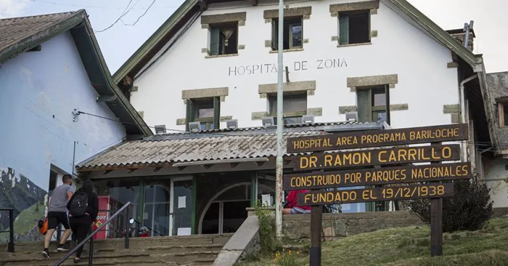 No bajan los contagios en Bariloche: fallecieron 2 personas y hay 1.074 activos
