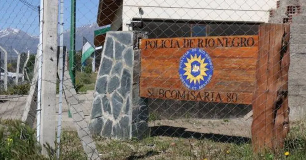 Delincuentes lo atacaron con un cuchillo para sustraerle una computadora