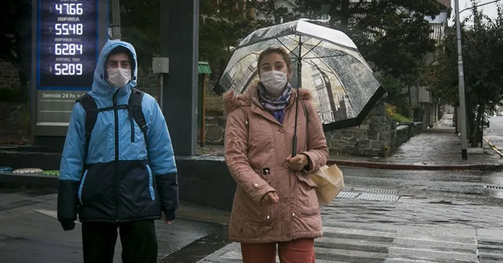 Se vienen días fríos en Bariloche y hasta podría nevar en zonas altas